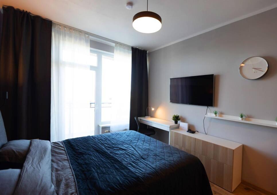 Stylish Apartment With Parking & Spacious Balcony Riga Exterior photo